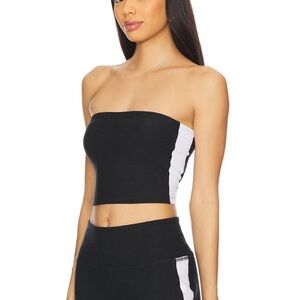 NWT Beyond yoga Black and White Strapless Crop Top